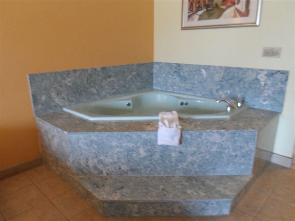 Quality Inn Brownsville Buitenkant foto